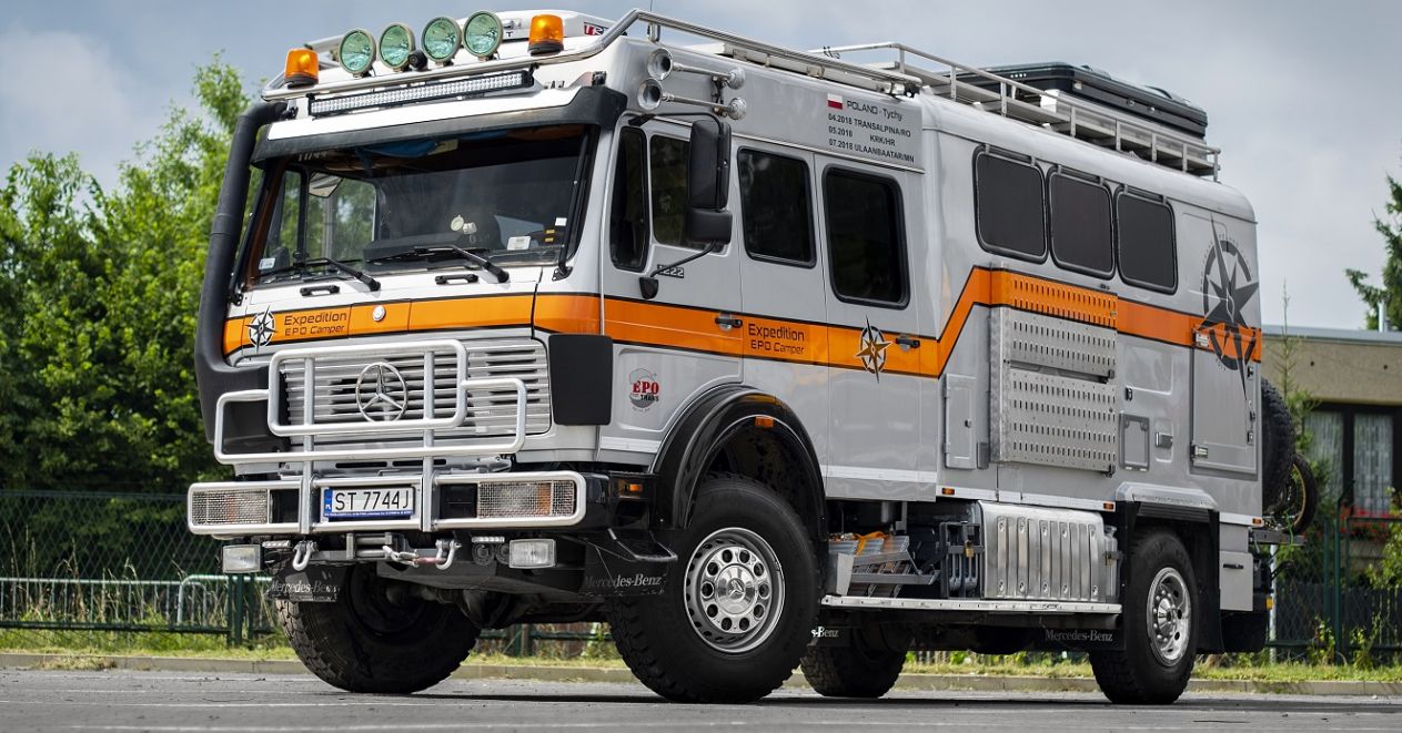 Kamper Mercedesa AF 1222